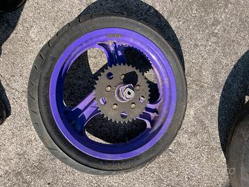 Aprila RS 50 e 125 cerchi anteriori e posteriori