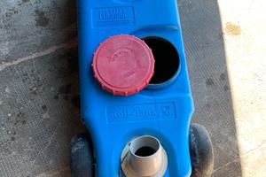Roll-tank per camper roulotte