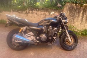 Yamaha XJR 1200 del 1995, 30000 km