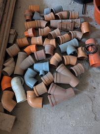 Lotto raccordi PVC scarico (30+ pezzi)