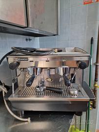 macchina da caffè e cappuccino