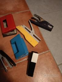 perforatore a due fori ,cucitrice 