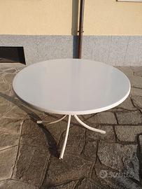 Tavolo da giardino