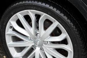 Cerchioni raggio 19 Audi originali.