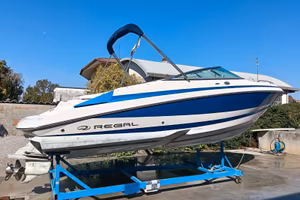 REGAL 22.50 CUDDY CABIN DIESEL volvo