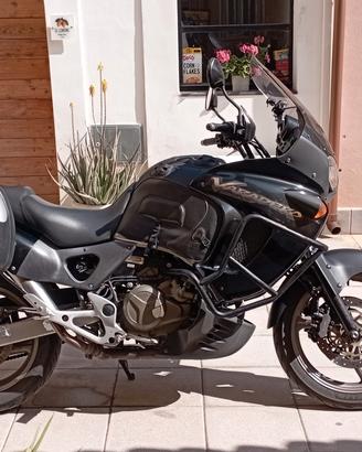 Honda Varadero 1000 del '99 iscritta FMI epoca 