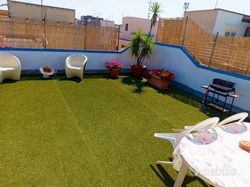 Bilocale con terrazzo a livello spese incluse