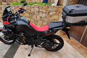 Africa twin super accessoriata