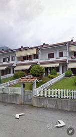 Villa a schiera con giardino box privato