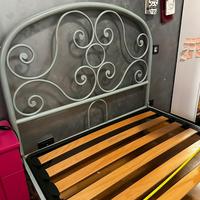 Letto una piazza emmezzo