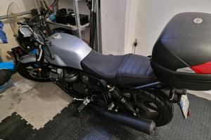 moto Guzzi V850 Stone