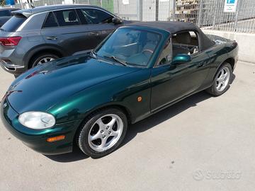 mazda mx5 del 2000 