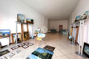 NEGOZIO A MONTEGROTTO TERME