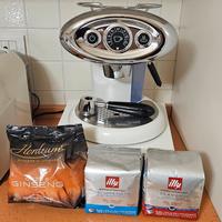 Illy Macchina Caffè Iperespresso + Capsule Omaggio