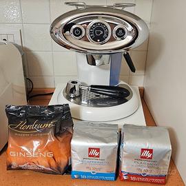 Illy Macchina Caffè Iperespresso + Capsule Omaggio