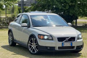 Volvo C30 2.4 D5 R-Design
