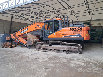 Escavatore Doosan dx 235