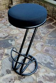 Sgabello e  3  sedie 