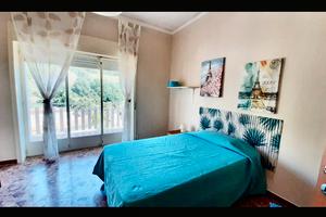 Camera vicino università