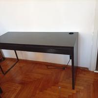 Scrivania, nero, 142x50x75 cm MICKE - IKEA