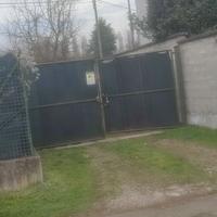 Terreno recintato in centro abitato