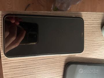 Iphone 11 da cambiare batteria.