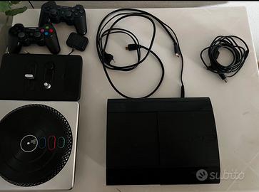 PS3 Super Slim 500GB + DJ Hero + 2 Pad + 13 Giochi