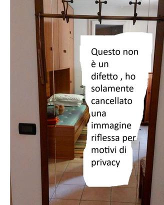Specchio con attaccapanni