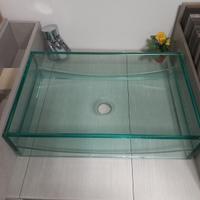 Lavabo in vetro