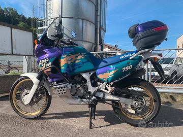 Honda xrv 750 africa twin