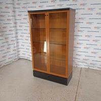 Vetrina a 2 ante con cassetto