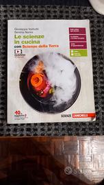 Libro di scuola "Le scienze in cucina" Zanichelli