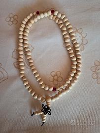 mala collana in legno 