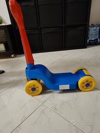 monopattino e macchinina per bambini €7