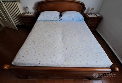 Libreria e letto con 2 comodini 