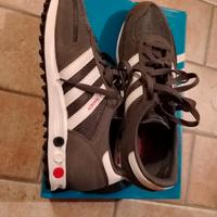 scarpe Adidas le trainer 