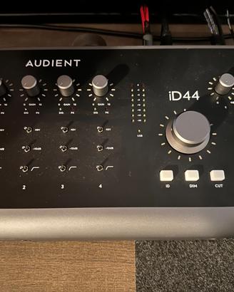 Audient id44 mk2