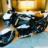 Speed triple 1050 rs Triumph