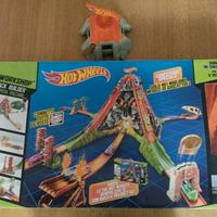 Pista "hot wheels" vulcano usata,completa
