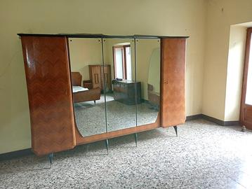 Guararoba con specchi