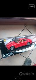 Ferrari 1/18 hotwheels scaglietti 