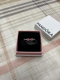 Anello Pandora "Fiocco Scintillante" Rosa 