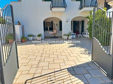 Villino a due passi dalla spiaggia in Baia Verde