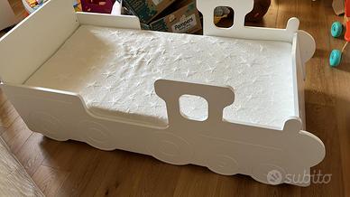 letto per bambino modello Trenino