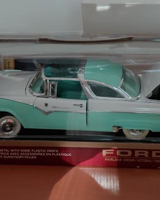 Road Legends Ford  1:18 no Maisto Burago  Dinky 