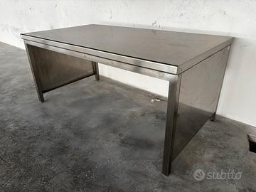 Tavolo acciaio inox professionale