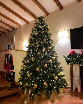 Albero Di Natale 2 Metri e 40 cm.