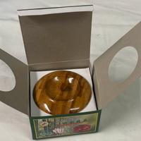 Posacenere in legno di bambù con coperchio. Nuovo