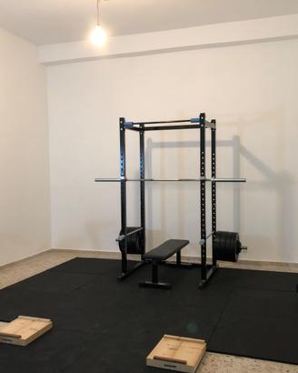 Attrezzatura palestra professionale