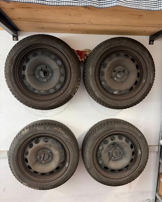 Pneumatici invernali Pirelli